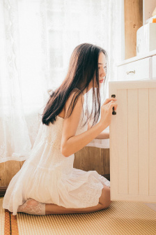 装醉看娇妻被朋友